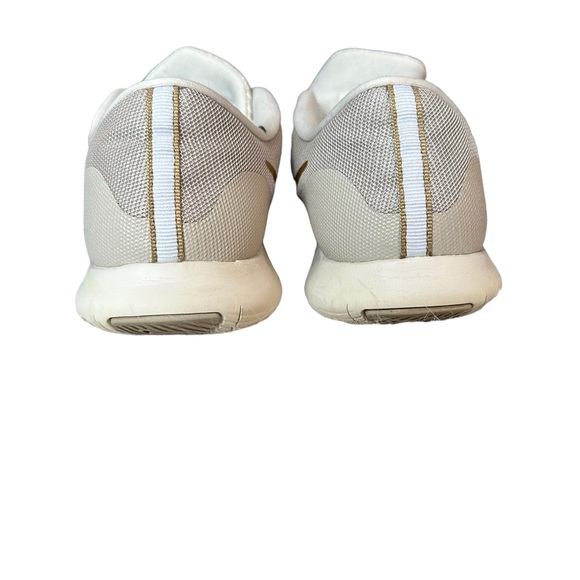 Women’s Nike running sneakers - Picture 3 of 4